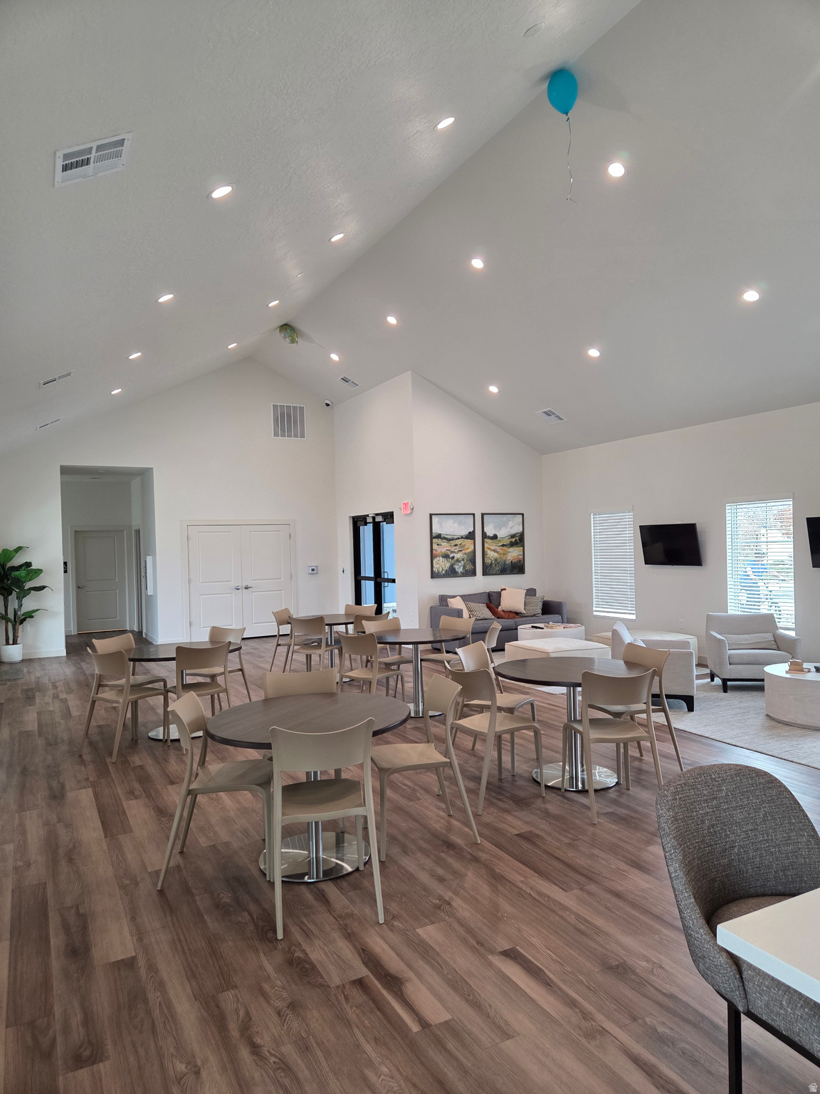 PROMINENCE POINT - Residential