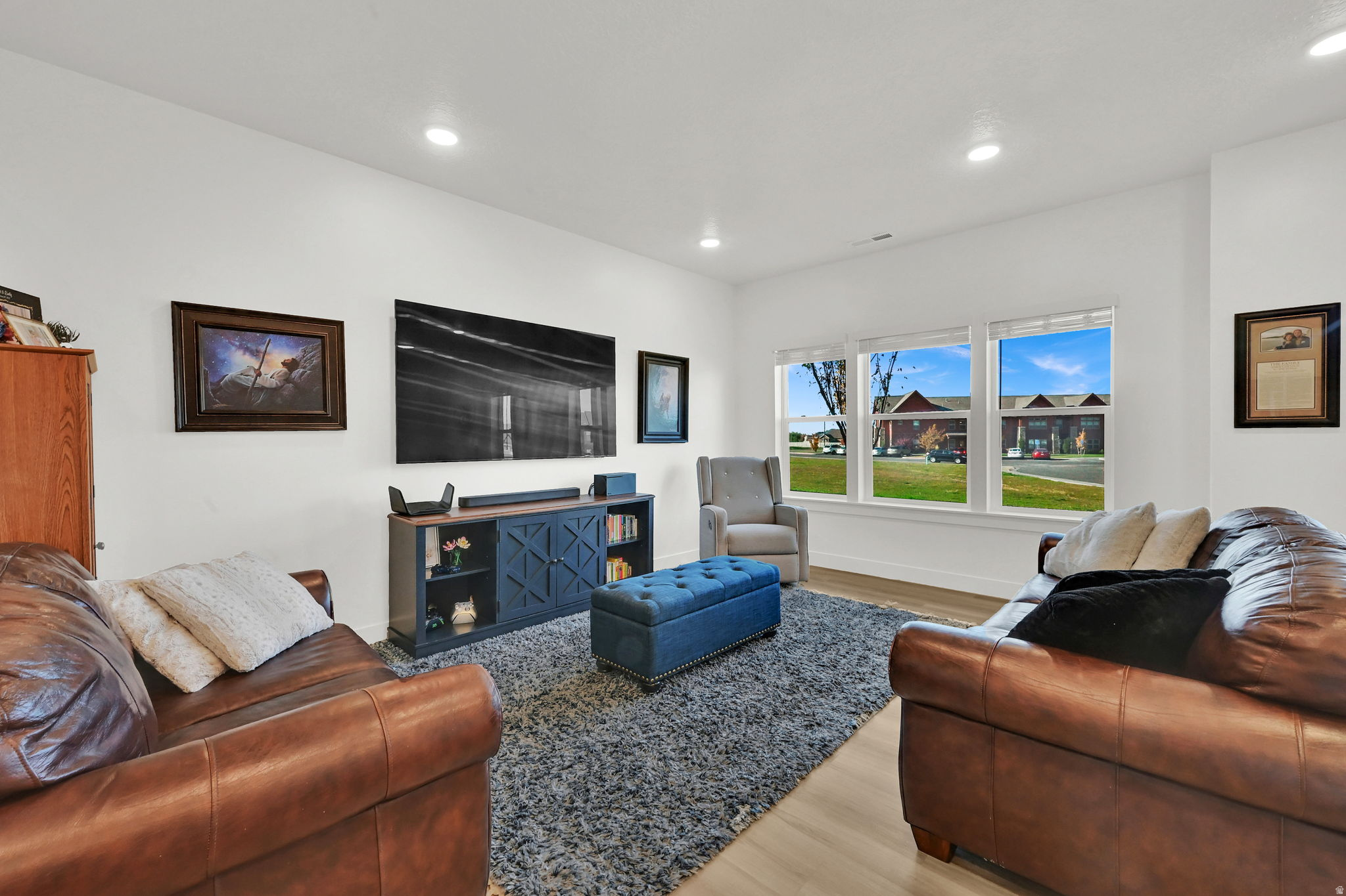 PROMINENCE POINT - Residential