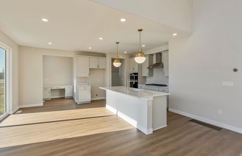 Tiny photo for 1026 E 310 S, Salem, UT 84653 (MLS # 2135879)