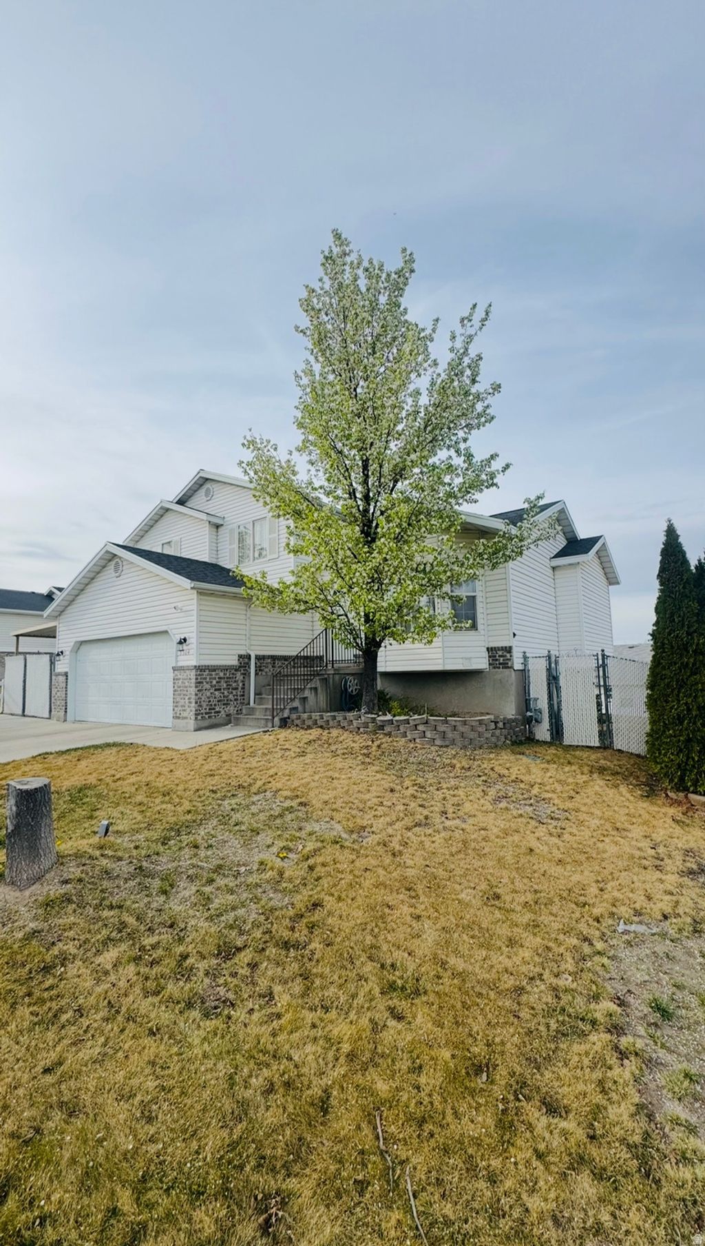 Photo of 5504 W RIDGE FLOWER WAY, Salt Lake City, UT 84118 (MLS # 2146597)
