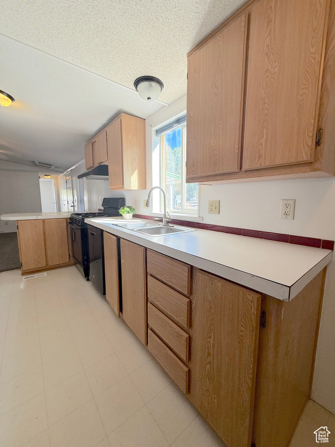 WILLOW CREEK ESTATES - Residential