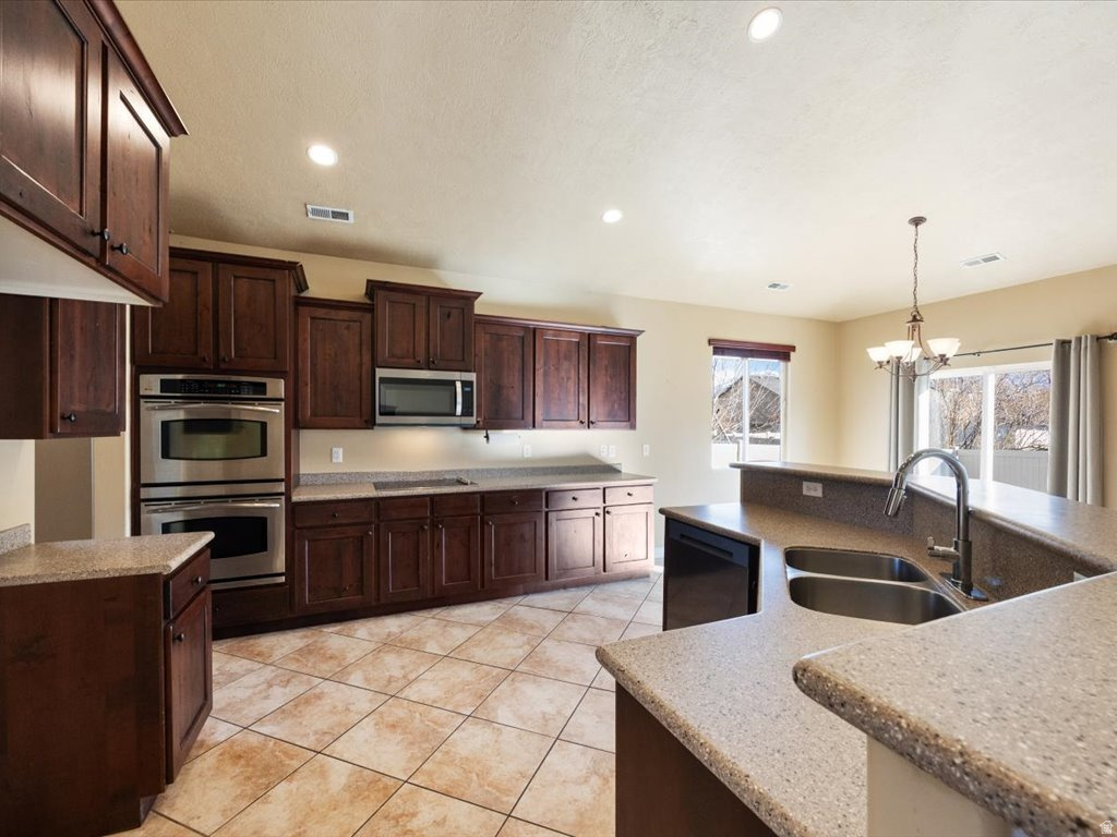 SPRING CREEK RANCH - Residential