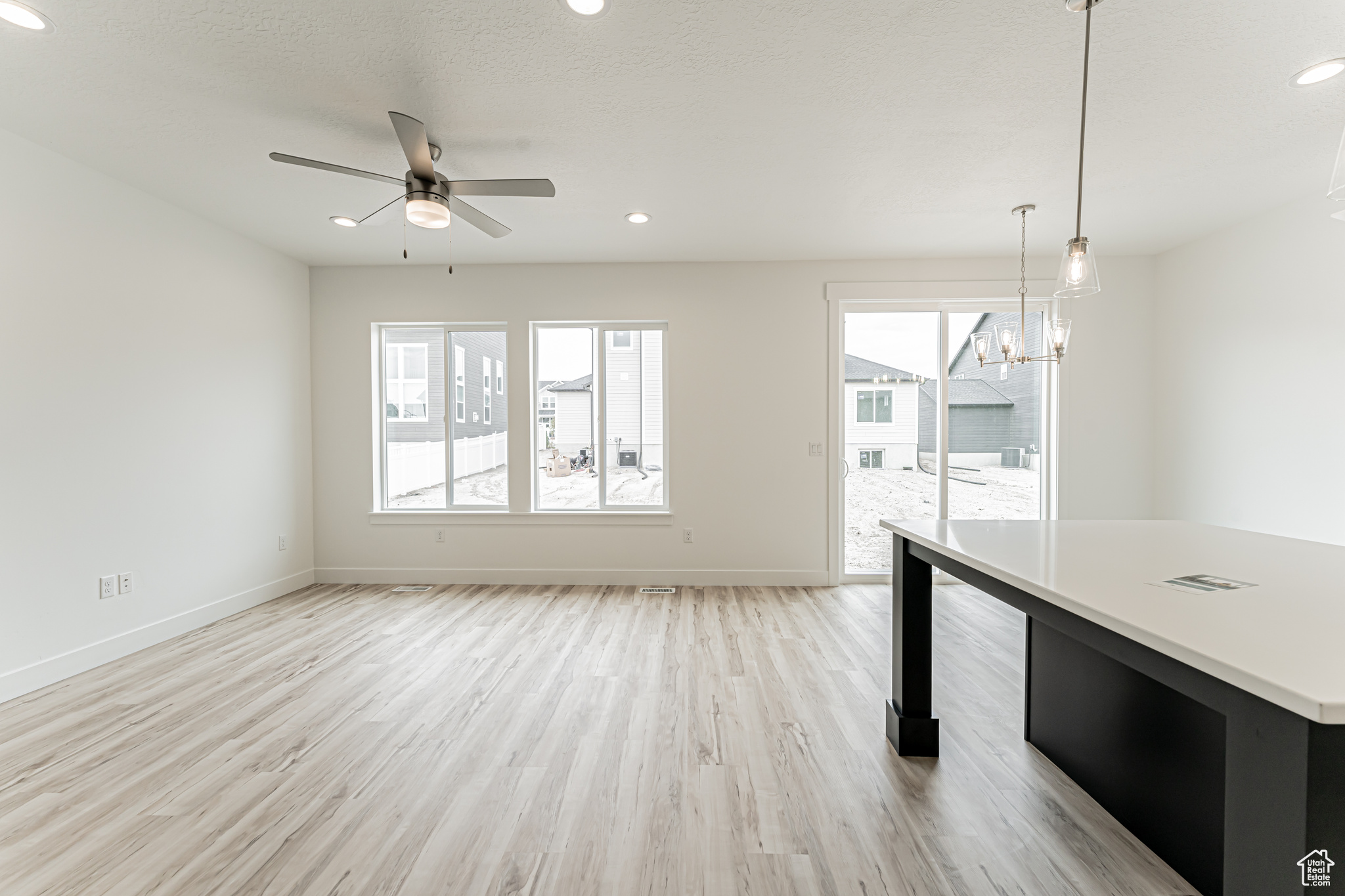 MOUNTAIN RIDGE - Residential