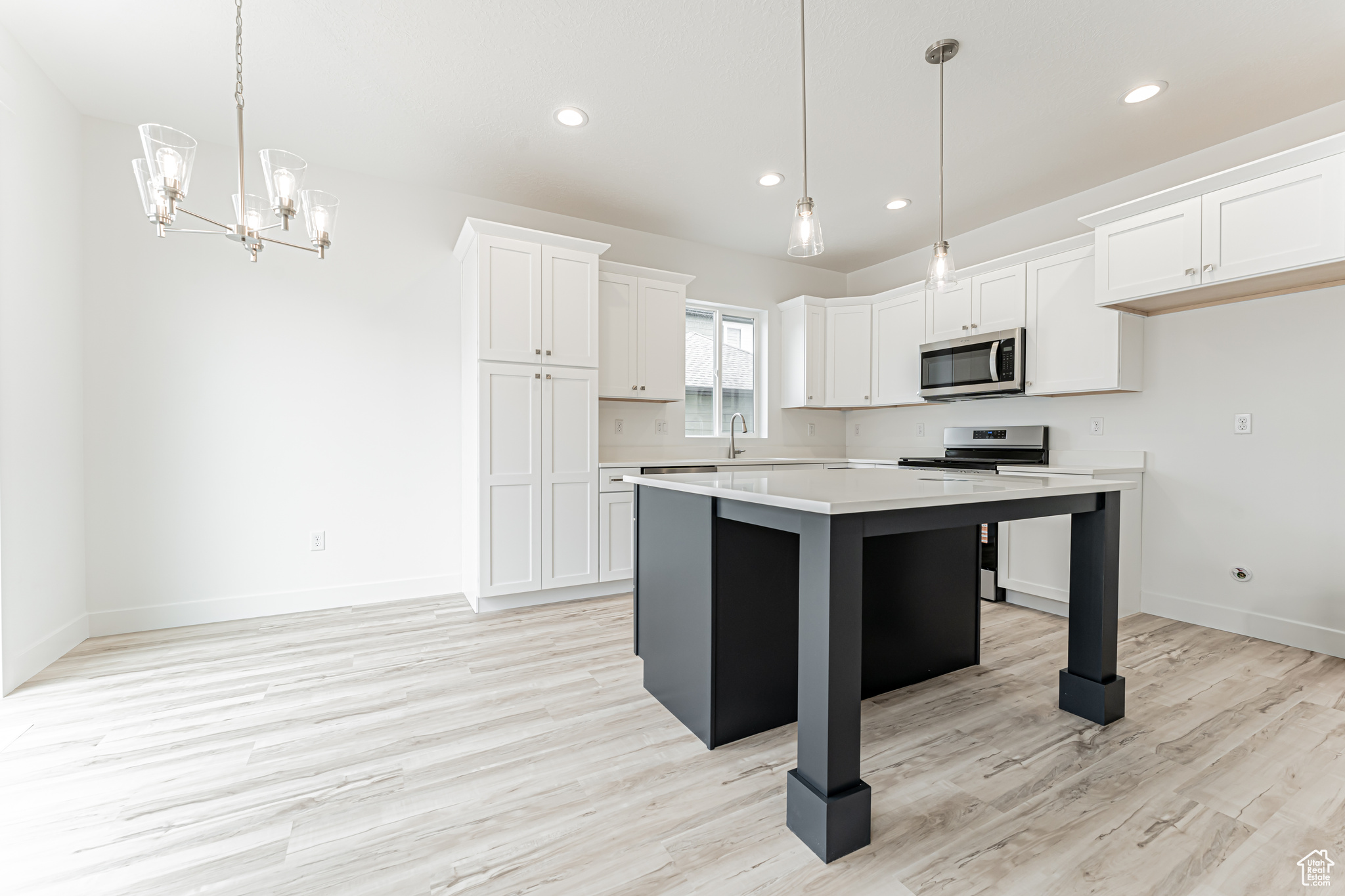 MOUNTAIN RIDGE - Residential