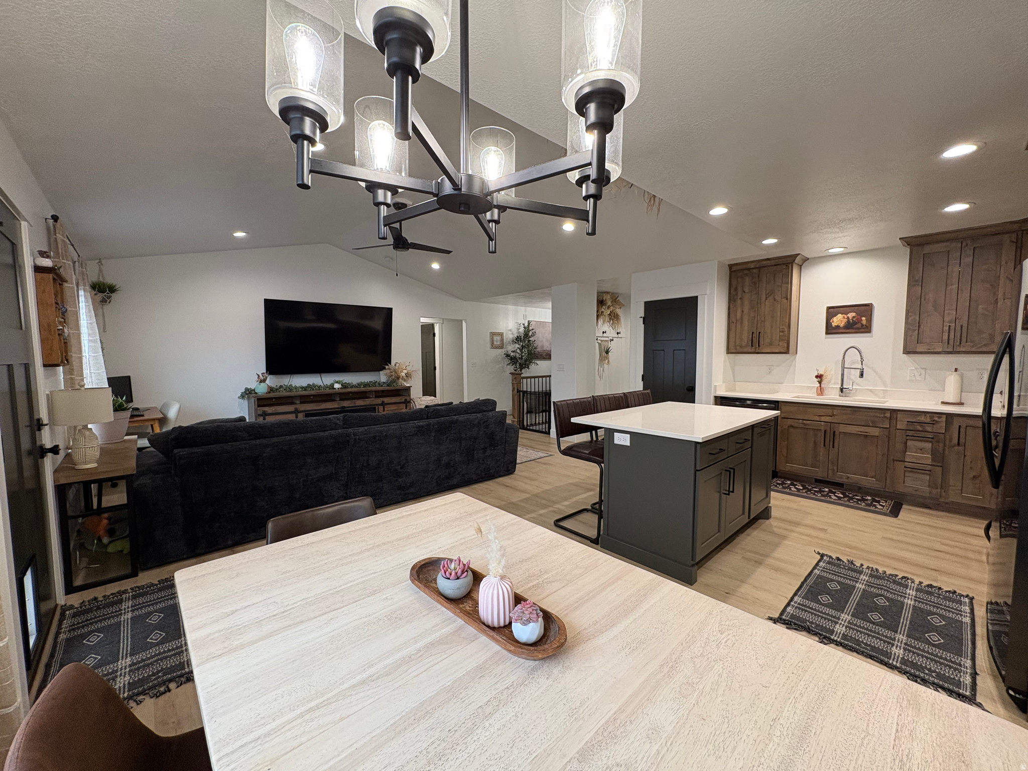 EASTSIDE VIEW - Residential