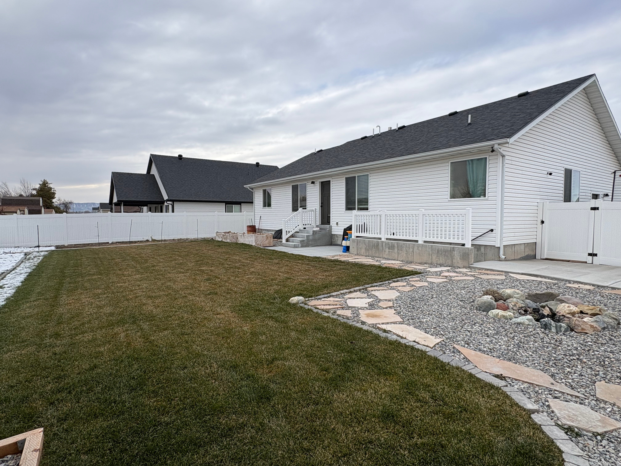 EASTSIDE VIEW - Residential