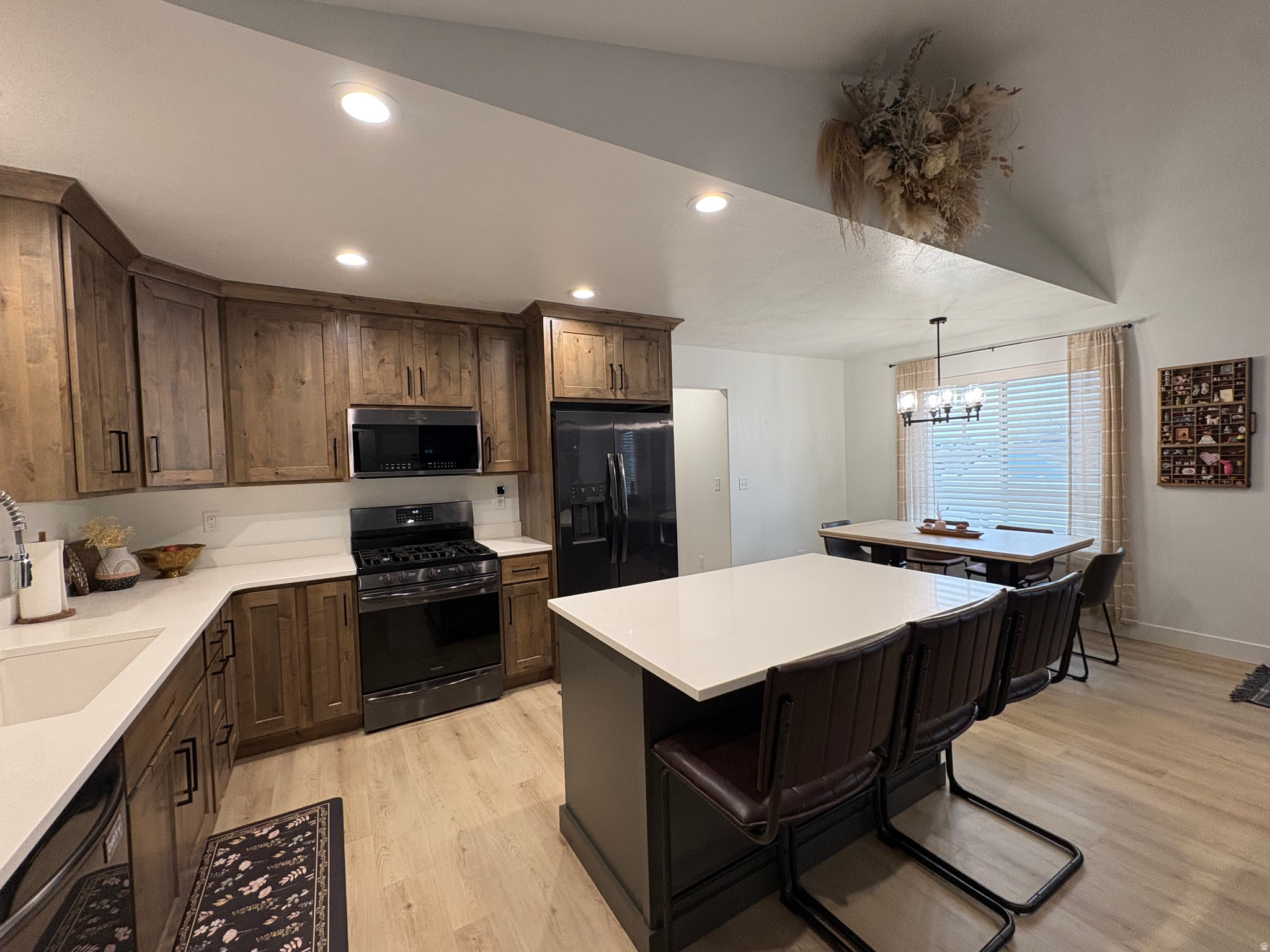 EASTSIDE VIEW - Residential