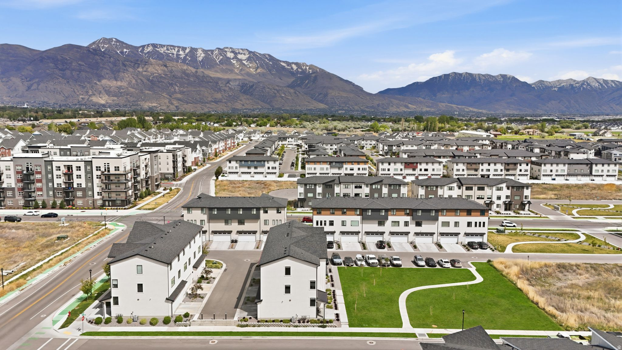 LAKESHORE LANDING - Residential