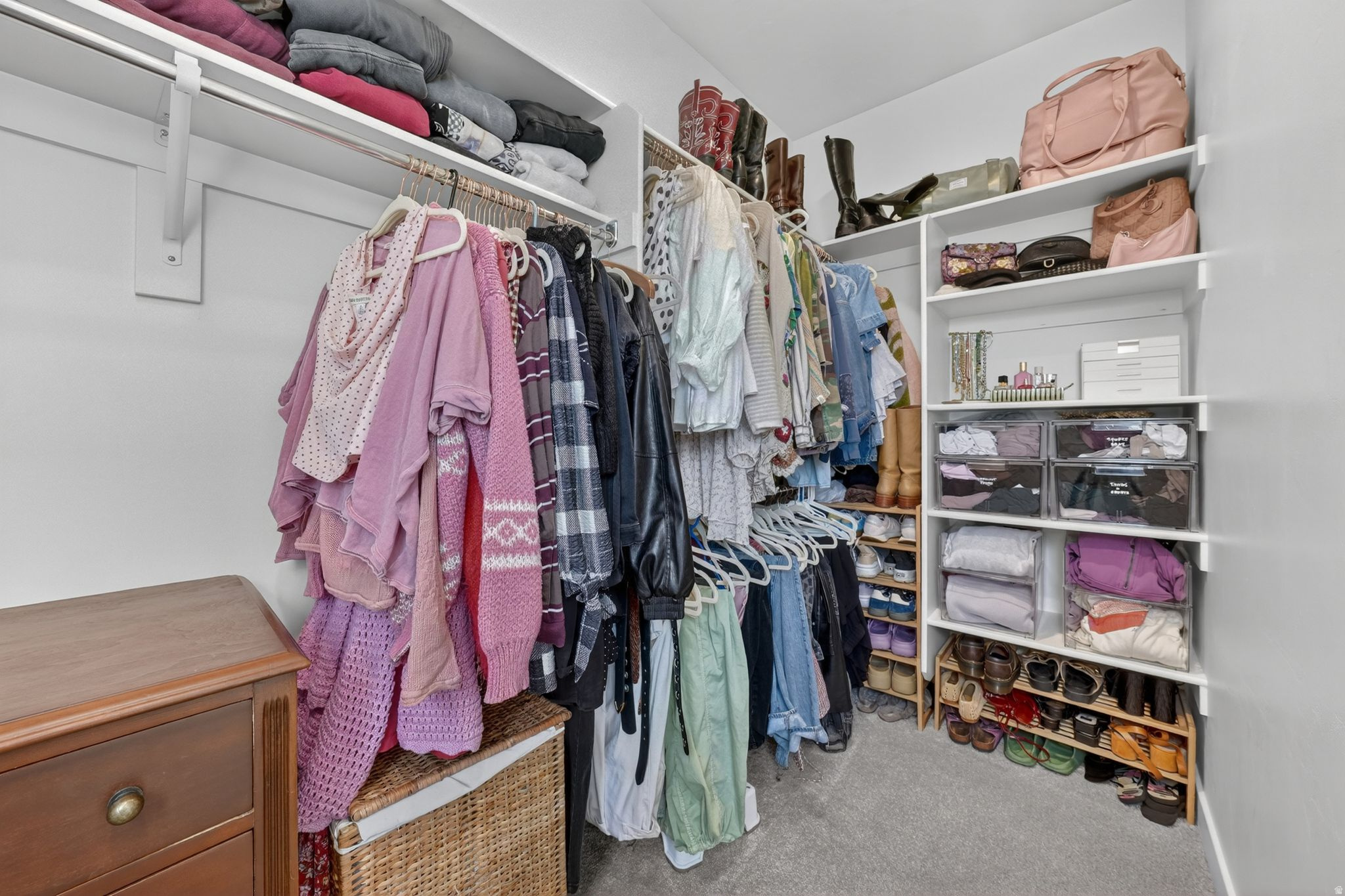 LAKESHORE LANDING - Residential