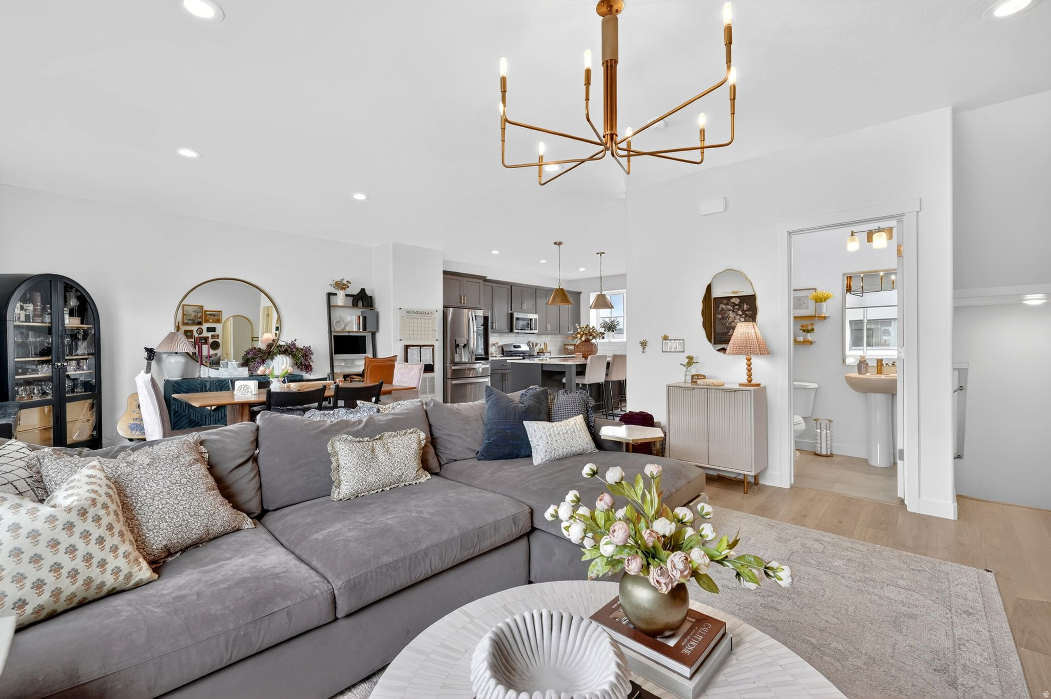 LAKESHORE LANDING - Residential