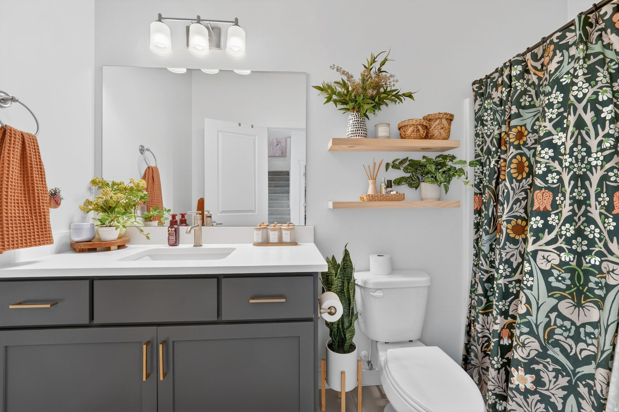 LAKESHORE LANDING - Residential