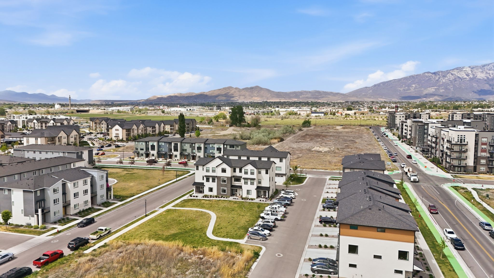LAKESHORE LANDING - Residential