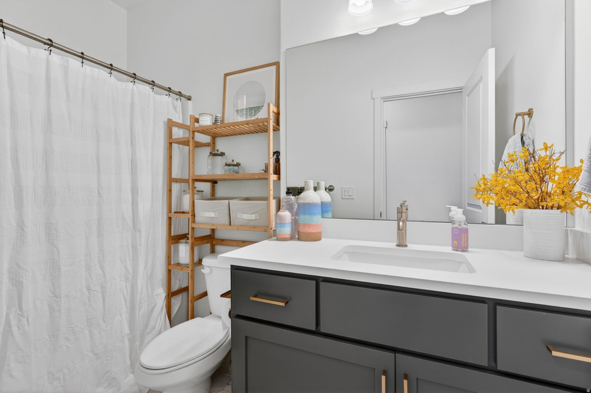 LAKESHORE LANDING - Residential