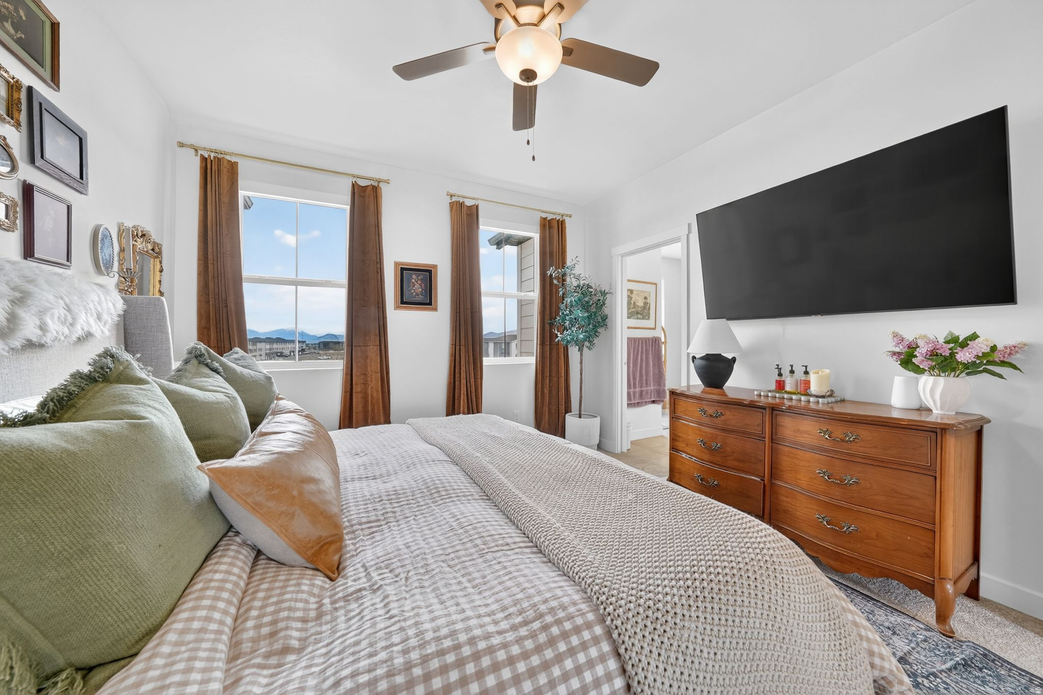 LAKESHORE LANDING - Residential