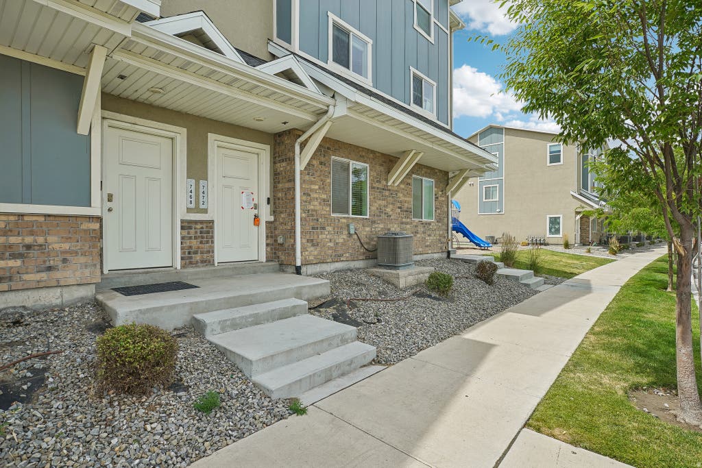 Photo of 2624 S PICKWICK ST, Magna, UT 84044 (MLS # 2177706)