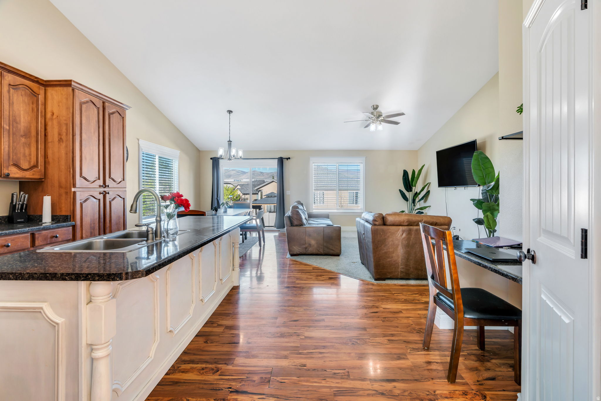 THANKSGIVING MEADOWS - Residential