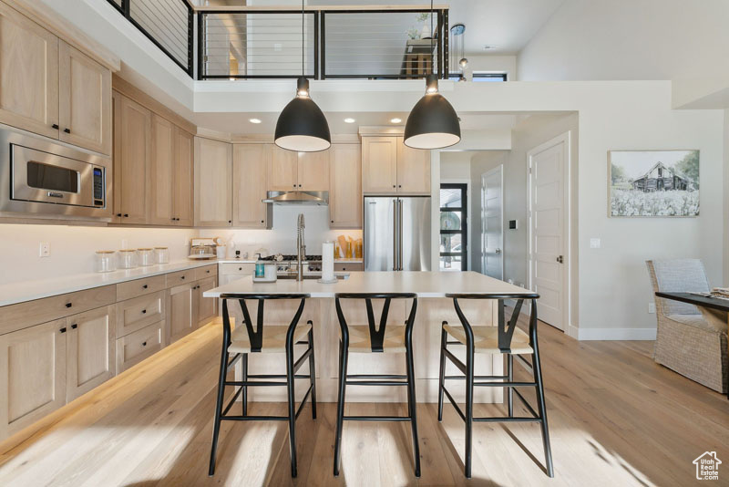 MAYFLOWER LAKESIDE - Residential