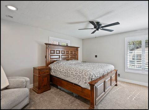 Tiny photo for 1467 BROWN LN, Farmington, UT 84025 (MLS # 2146772)