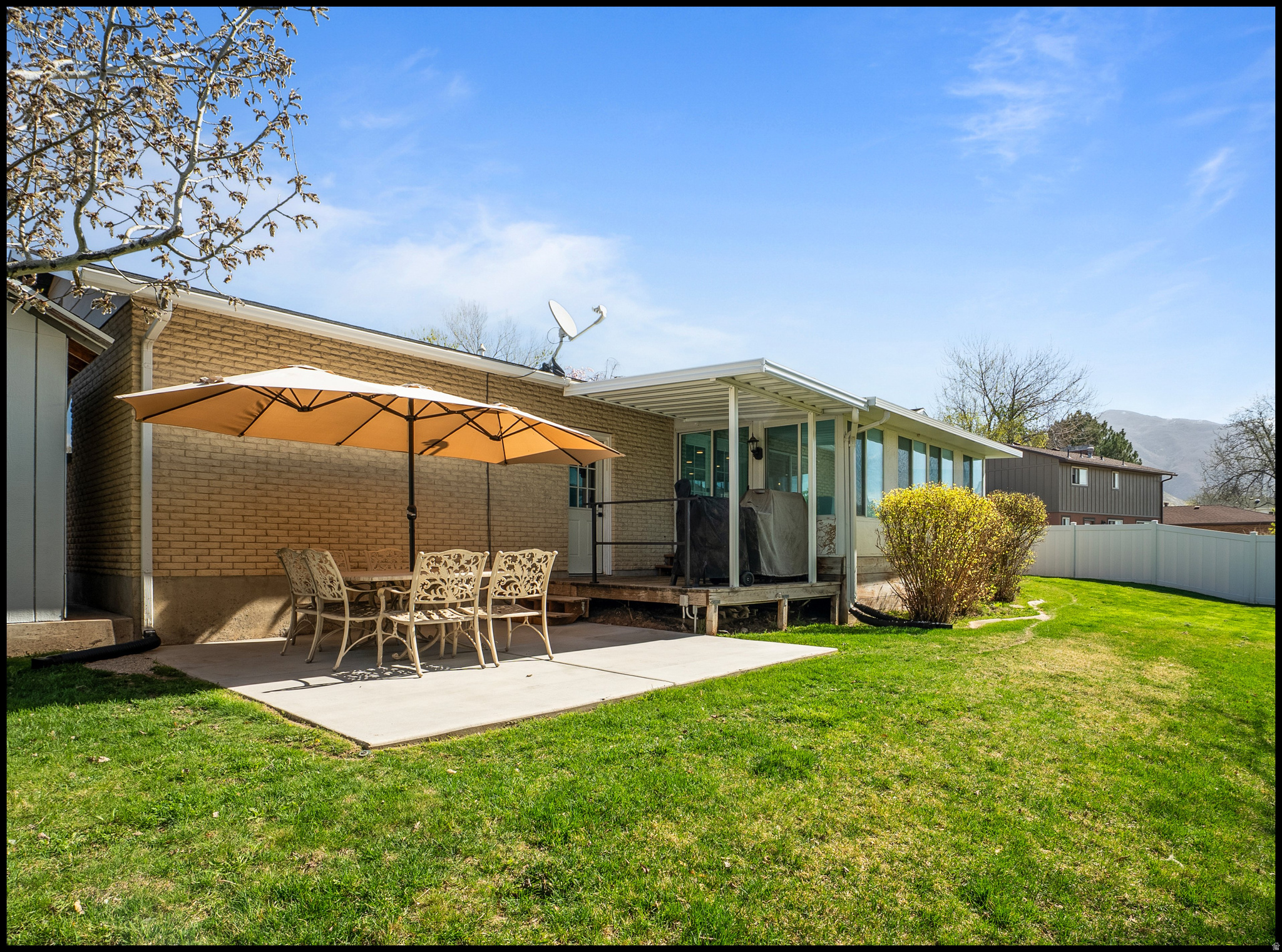 OAKRIDGE VILLAGE SUB - Residential