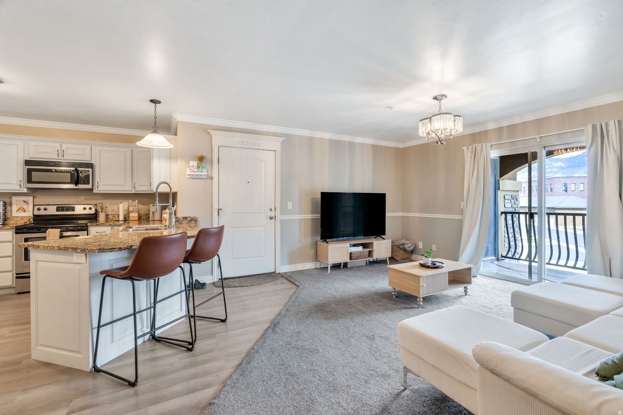 BELLE MONET - Residential