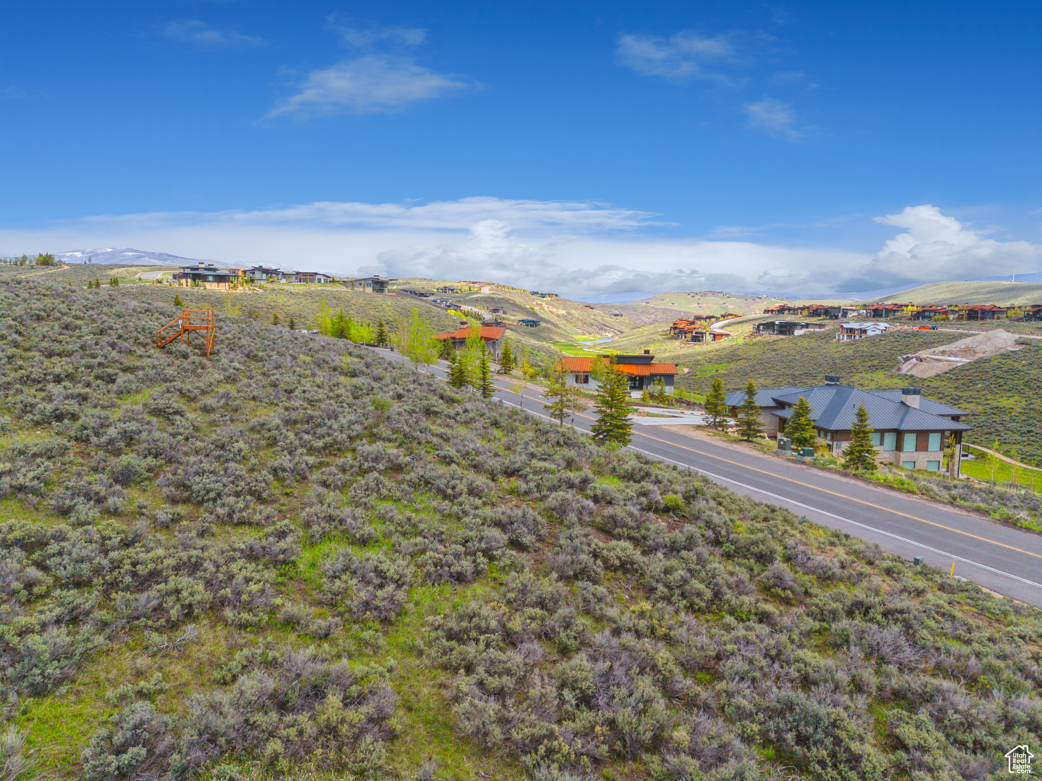 PAINTED SHORES BEACH - Land