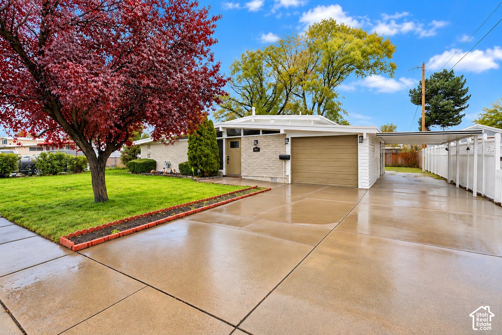 Photo of 1647 W LOVELY RD, Taylorsville, UT 84123 (MLS # 2191019)