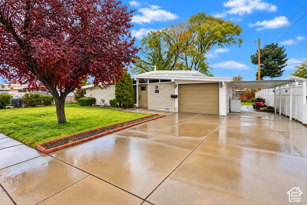 Photo of 1647 W LOVELY RD, Taylorsville, UT 84123 (MLS # 2191019)