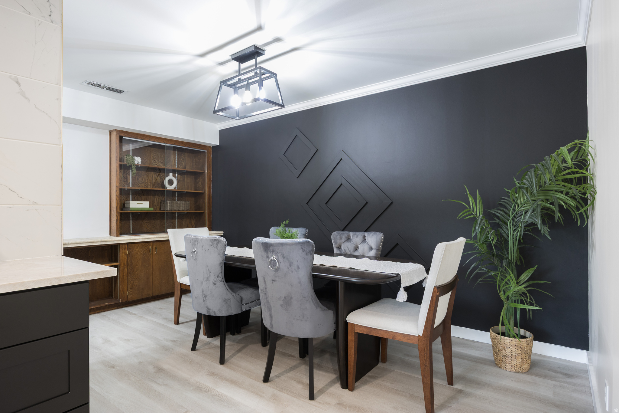 BONNEVILLE TOWER - Residential