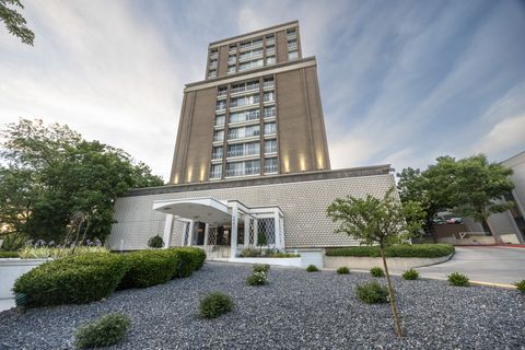 Photo of 777 E SOUTH TEMPLE #5I, Salt Lake City, UT 84102 (MLS # 2158563)