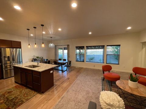 Tiny photo for 394 W PARKWAY DR S, Kaysville, UT 84037 (MLS # 2151651)