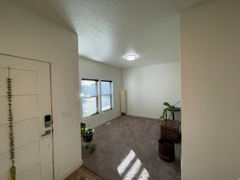 Tiny photo for 394 W PARKWAY DR S, Kaysville, UT 84037 (MLS # 2151651)