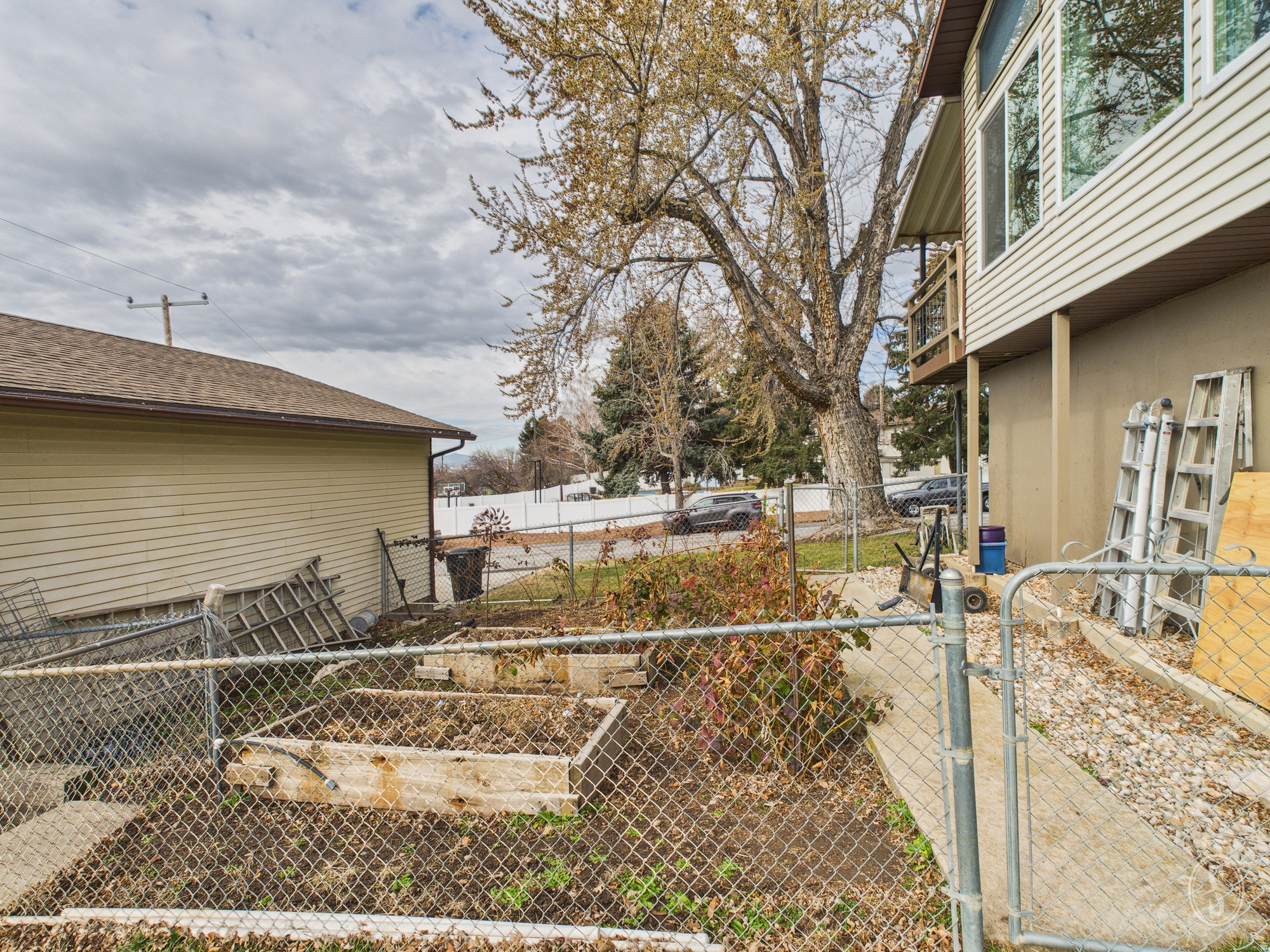 MOUNTAIN ORCHARD ESTATES - Residential