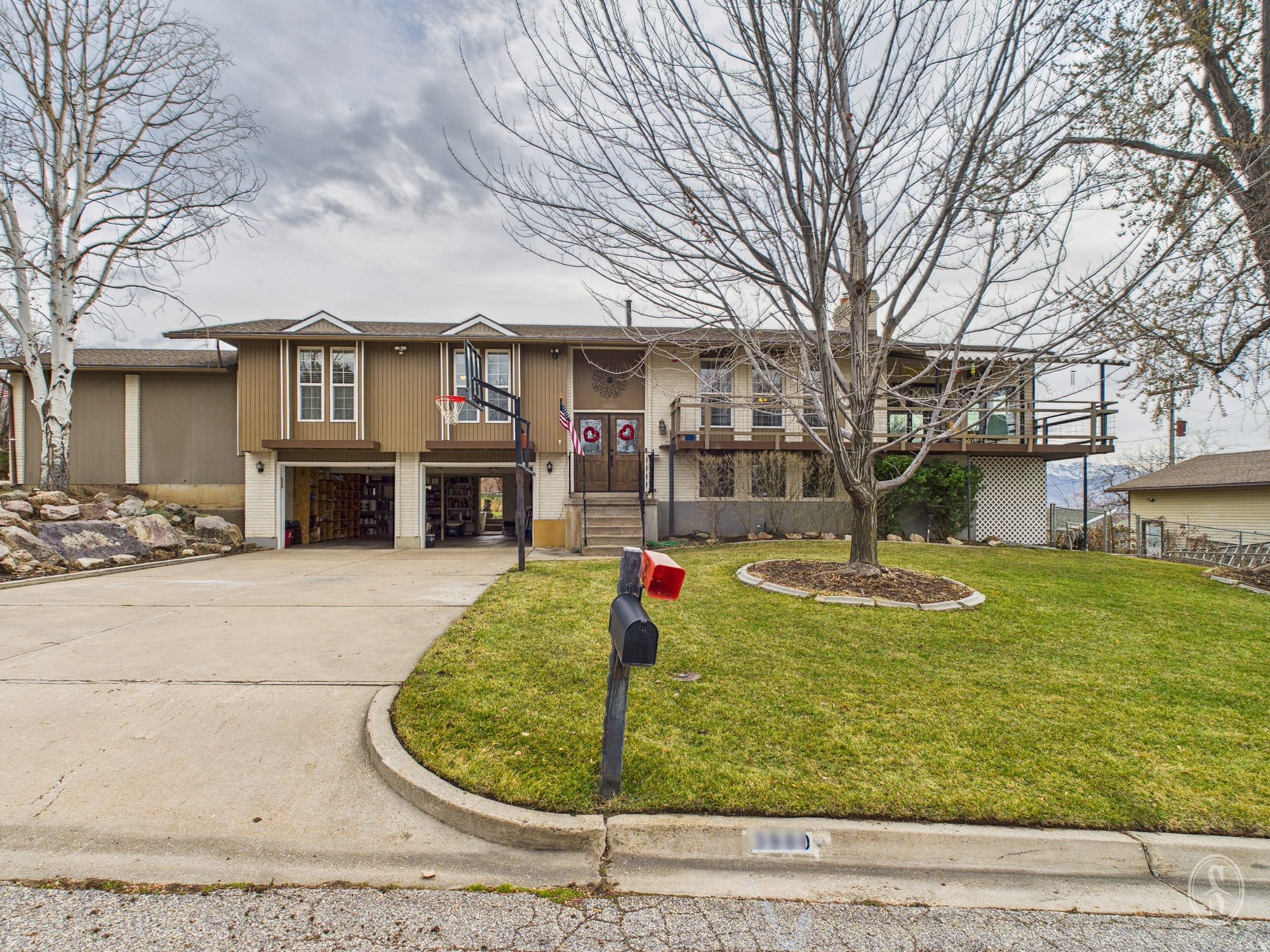 MOUNTAIN ORCHARD ESTATES - Residential