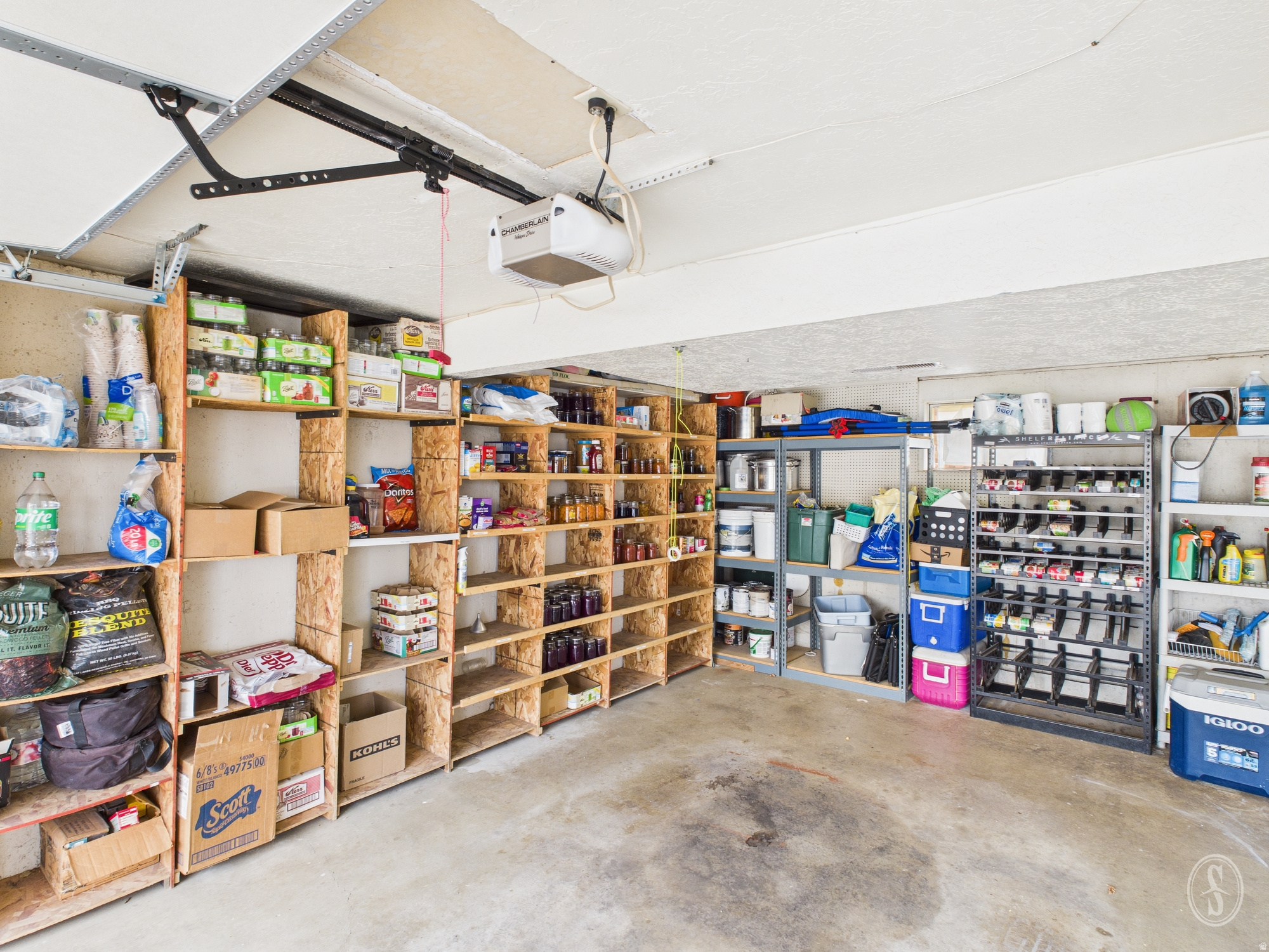 MOUNTAIN ORCHARD ESTATES - Residential