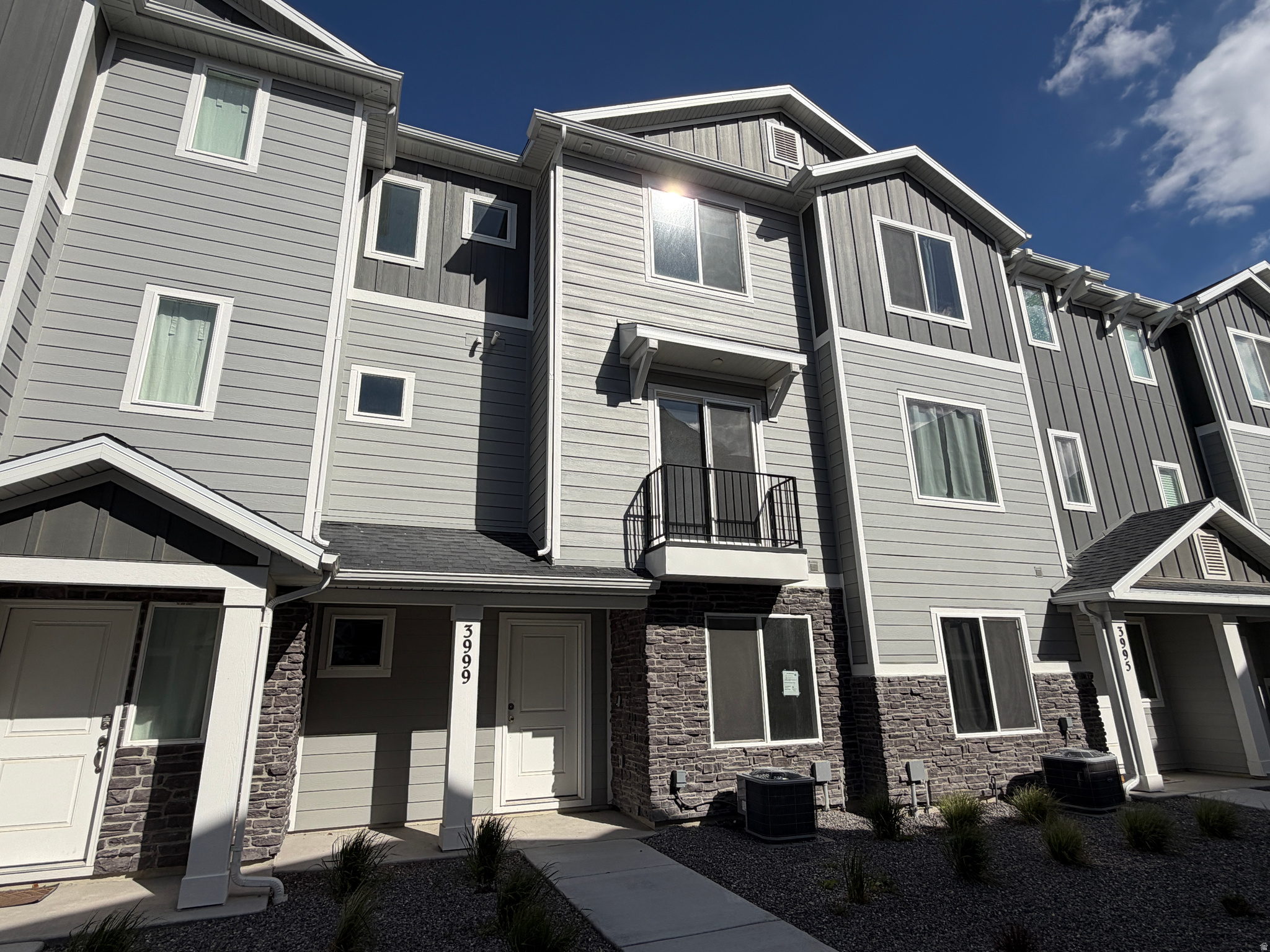 EAGLE POINT - Residential