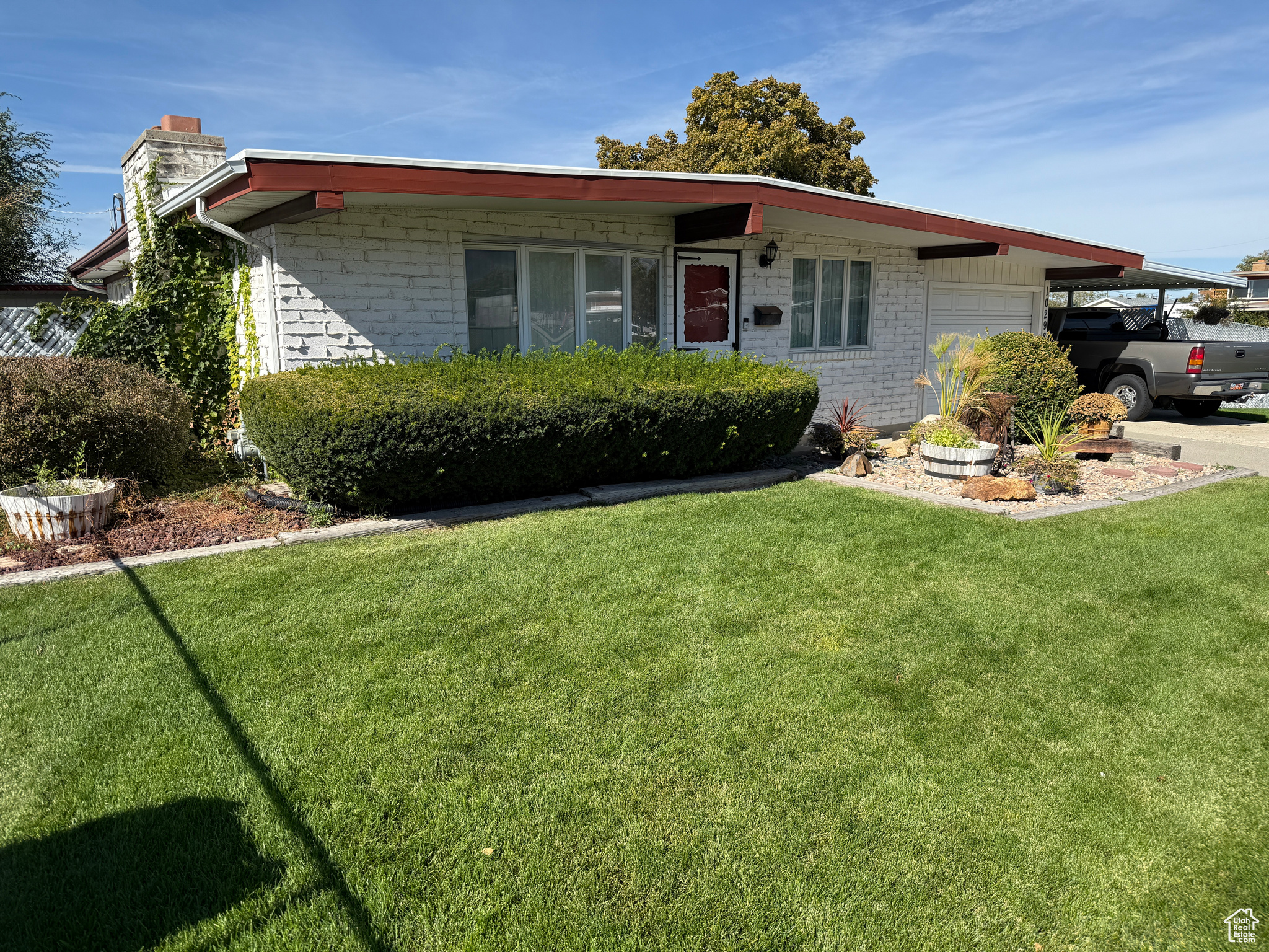 10298 S Crocus St, Sandy, Utah image 2