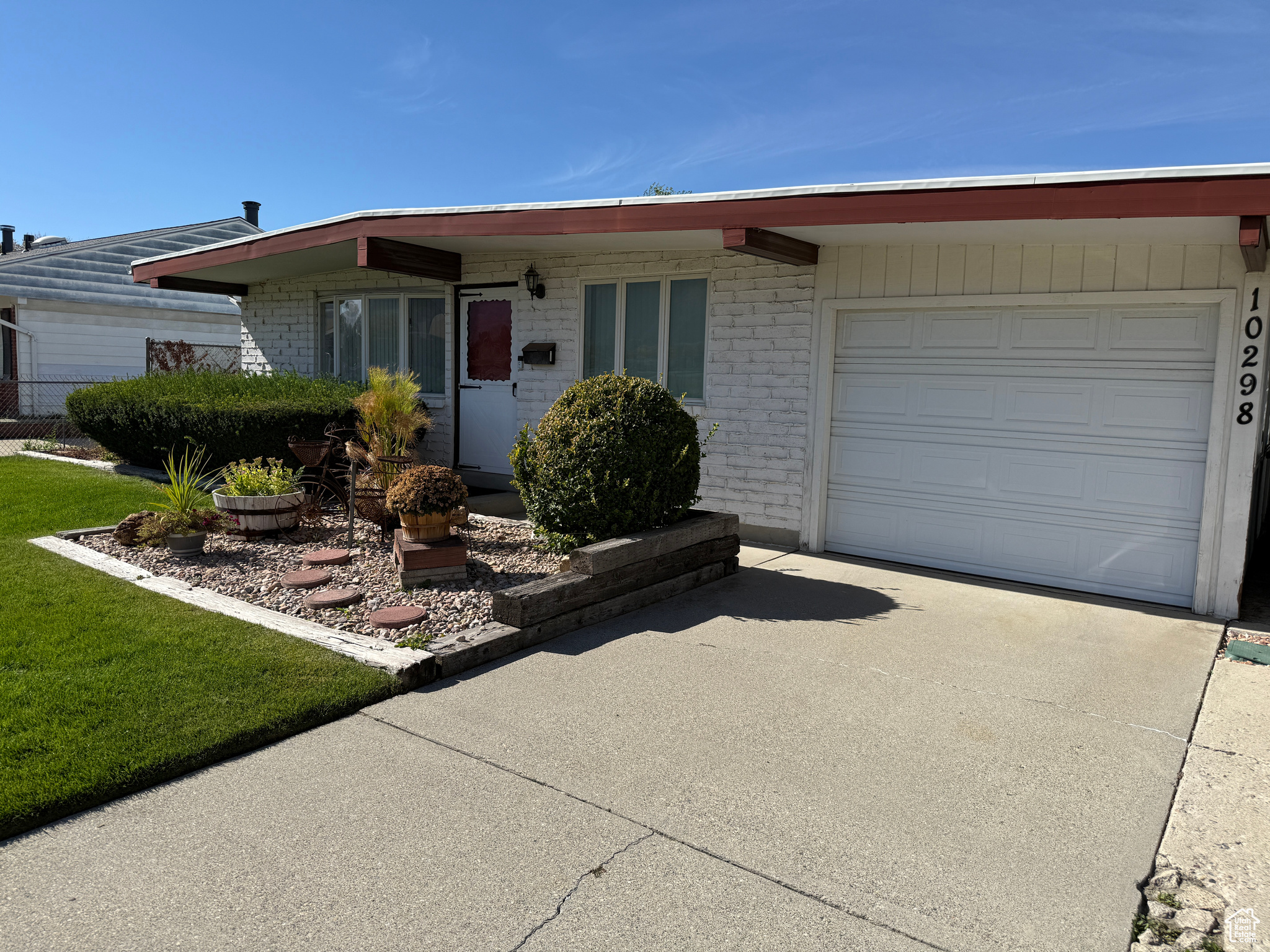10298 S Crocus St, Sandy, Utah image 1