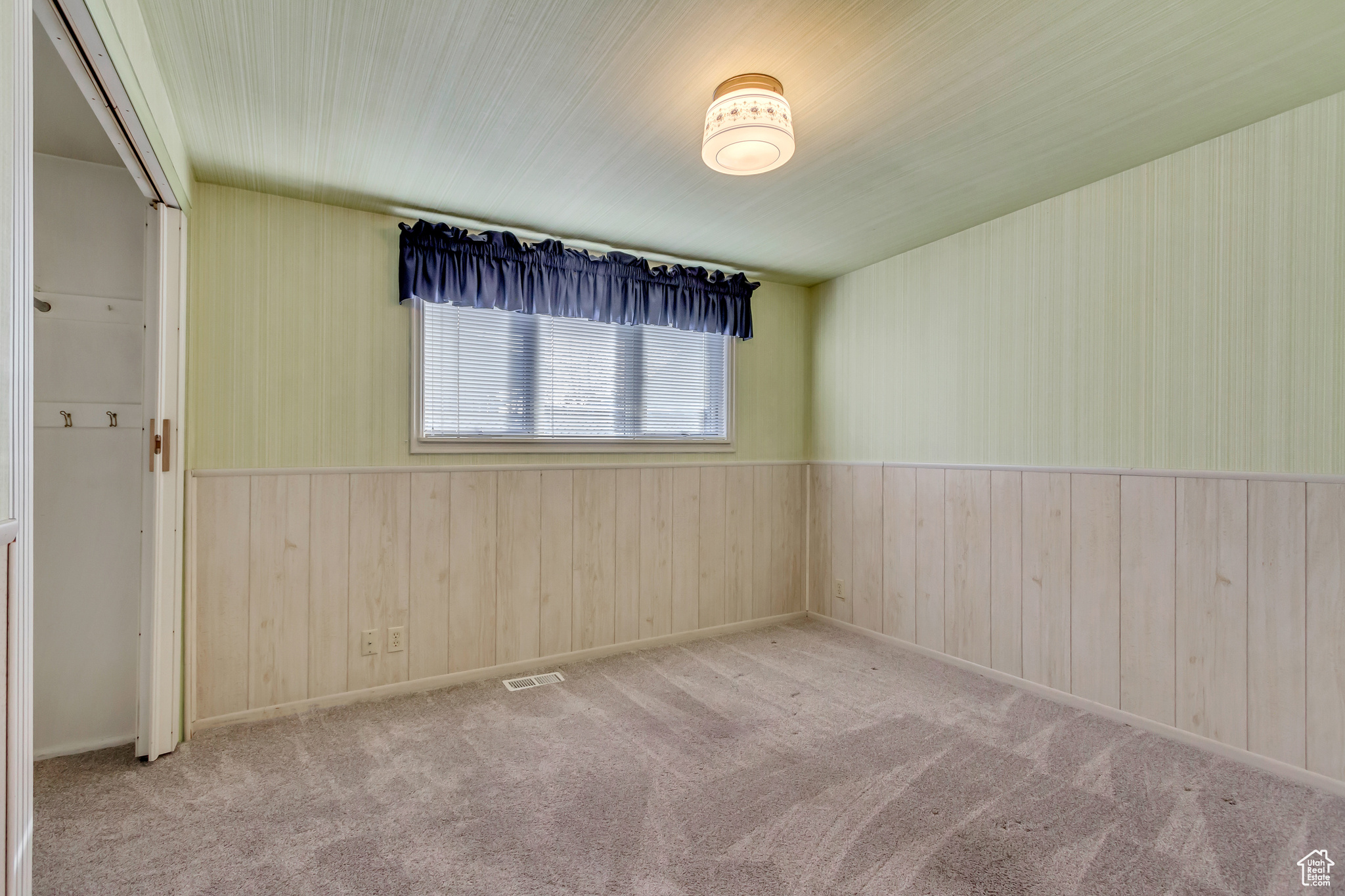 10298 S Crocus St, Sandy, Utah image 21