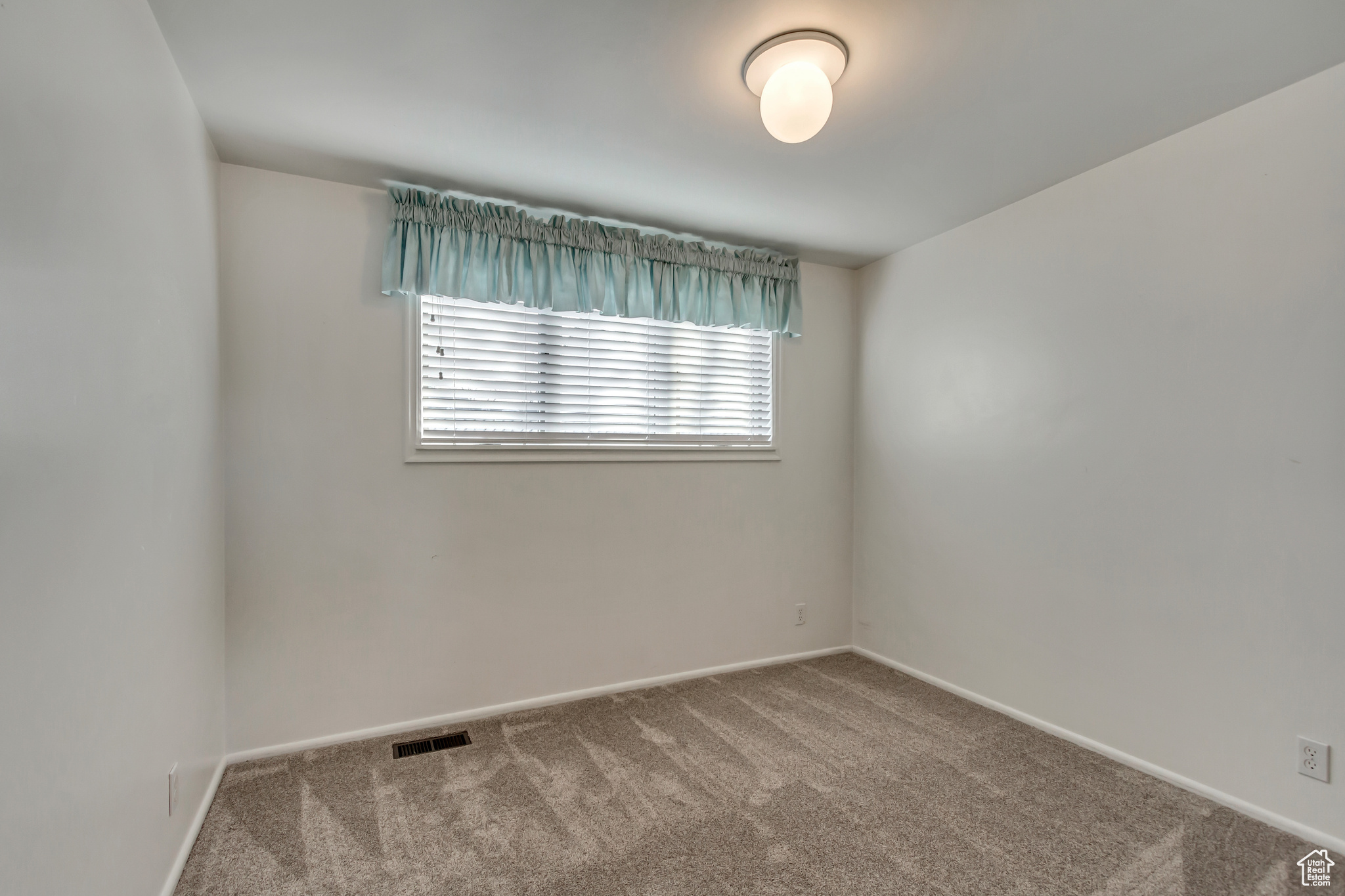 10298 S Crocus St, Sandy, Utah image 19