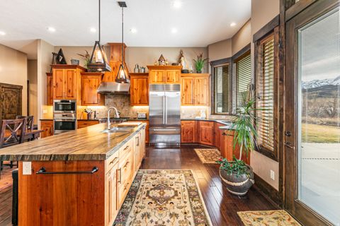 Tiny photo for 6611 E 100 S, Huntsville, UT 84317 (MLS # 2129035)