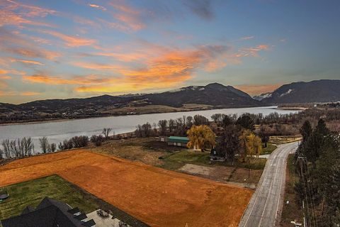 Tiny photo for 6611 E 100 S, Huntsville, UT 84317 (MLS # 2129035)