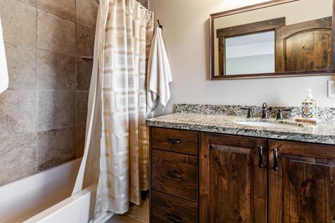 Tiny photo for 6611 E 100 S, Huntsville, UT 84317 (MLS # 2129035)