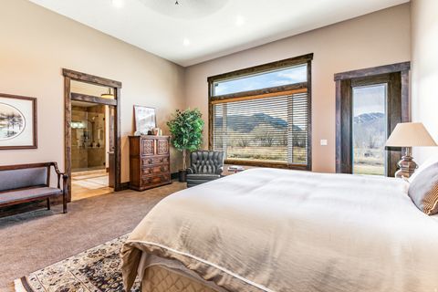 Tiny photo for 6611 E 100 S, Huntsville, UT 84317 (MLS # 2129035)