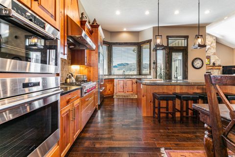 Tiny photo for 6611 E 100 S, Huntsville, UT 84317 (MLS # 2129035)