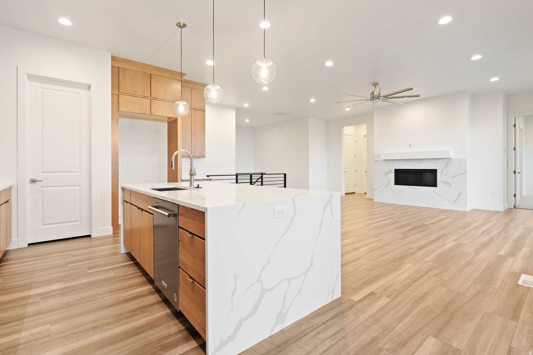 WESTLAKE VISTAS - Residential