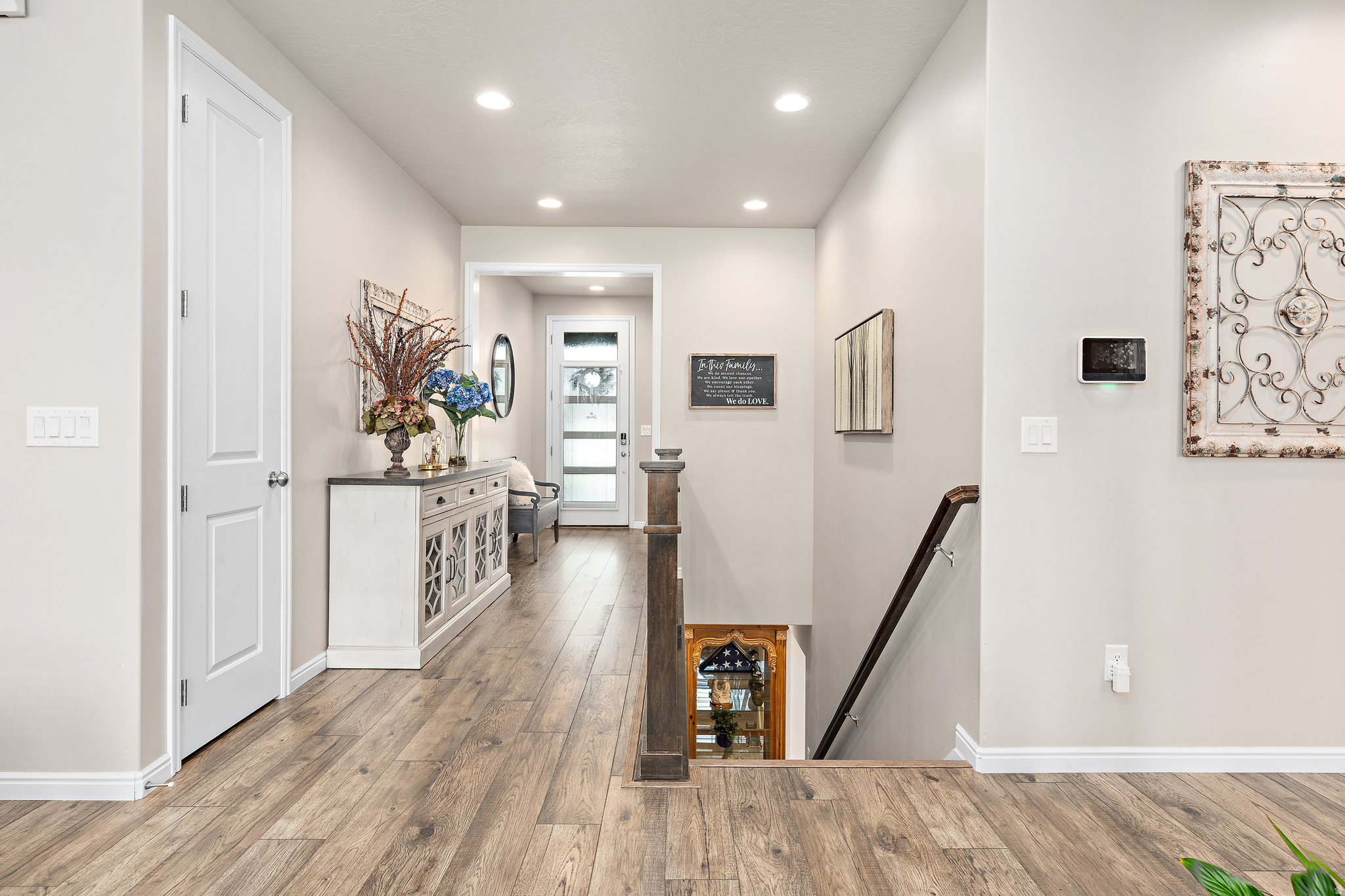 BROADVIEW SHORES - Residential