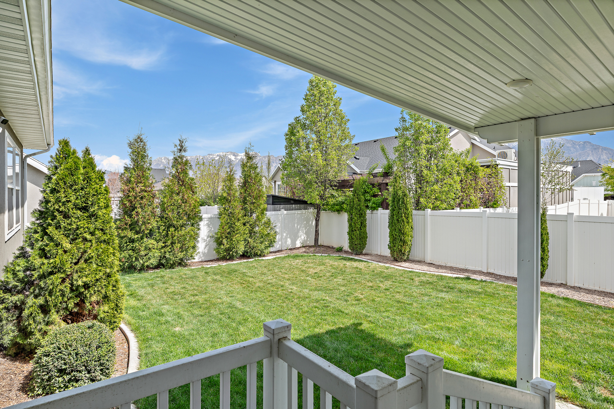 BROADVIEW SHORES - Residential