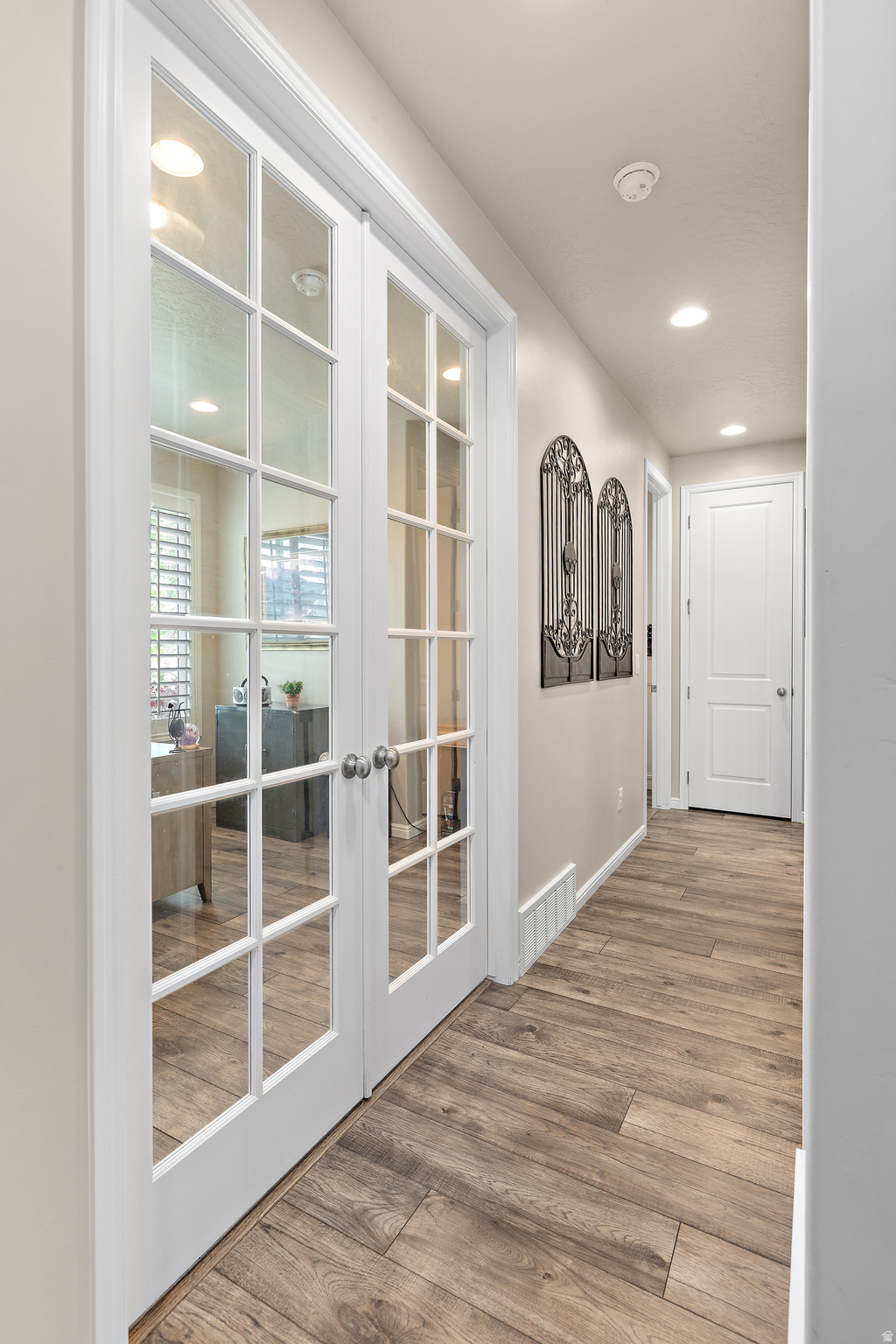 BROADVIEW SHORES - Residential