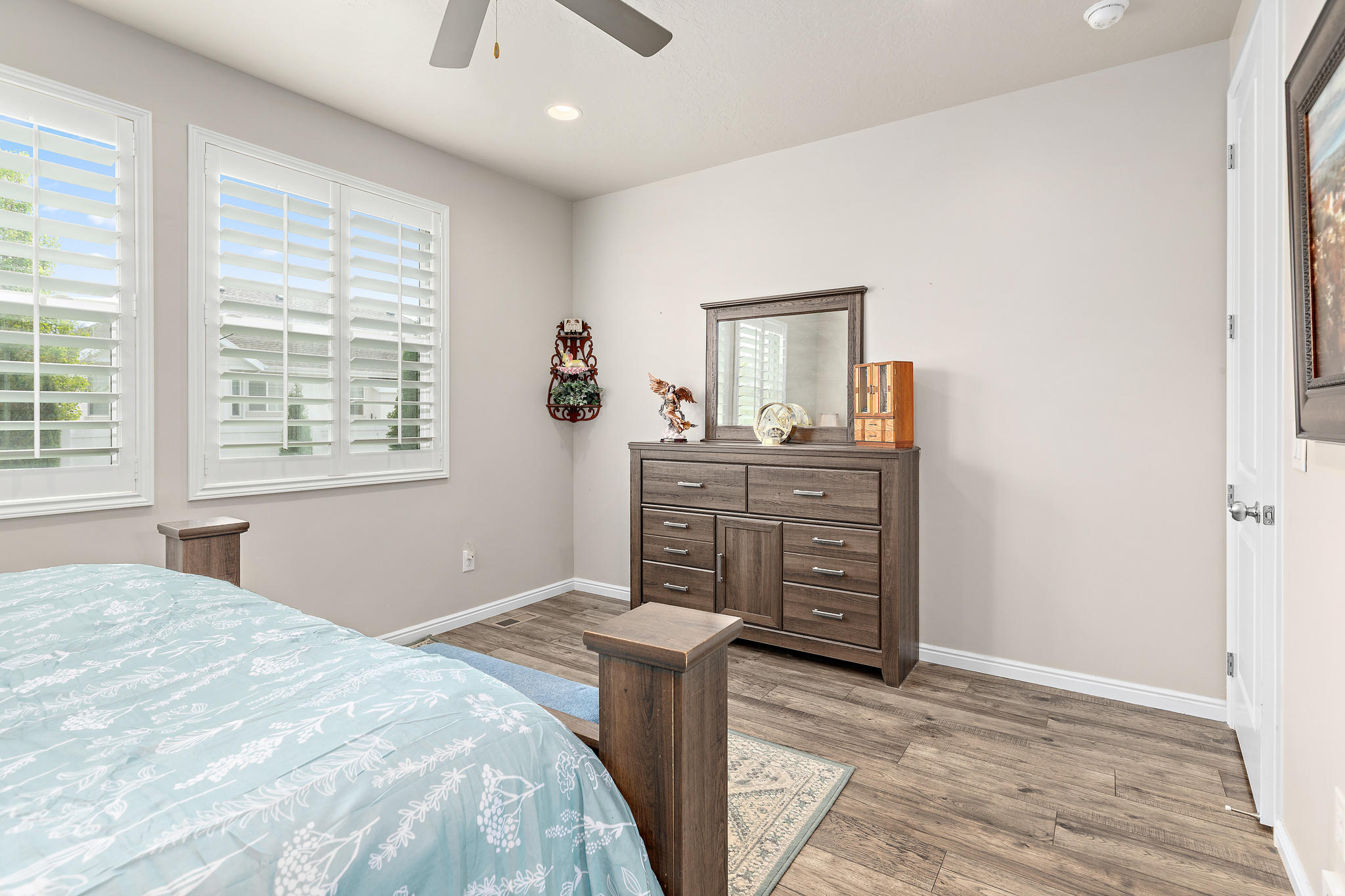 BROADVIEW SHORES - Residential