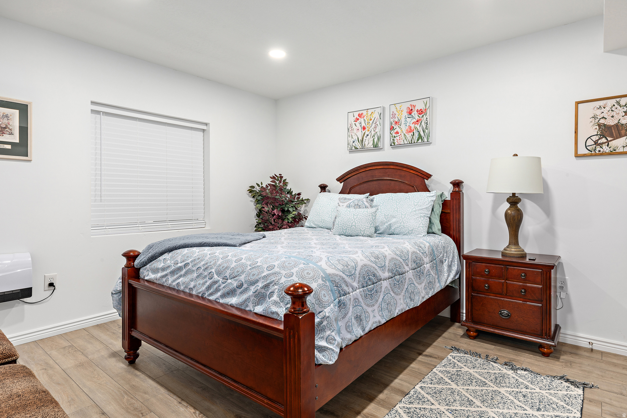 BROADVIEW SHORES - Residential